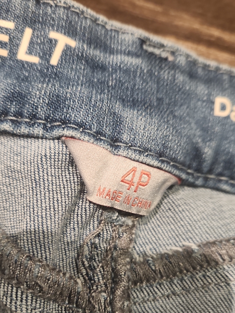 ❤️ LAURIE FELT EMBROIDERED HIGH RISE SKINNY DAISY DENIM JEANS, 4P (27 PETITE) - Picture 9 of 12